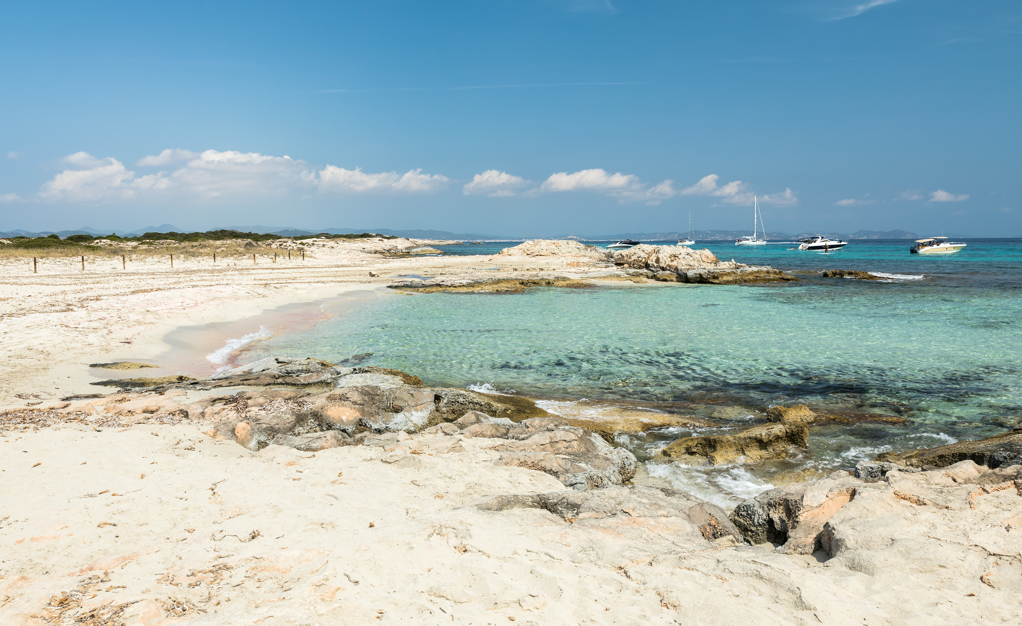 Las calas más escondidas de Formentera: un paraíso por descubrir en mayo